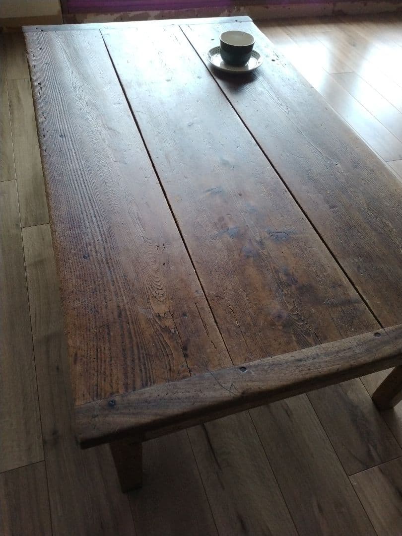 とらです。　フランスアンティーク　カフェテーブル　ローテーブル