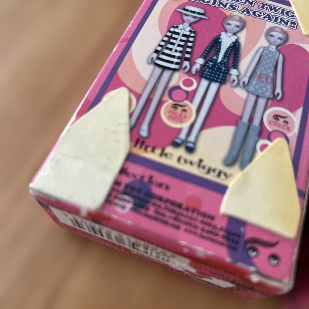 twiggy フィギュア　2種類