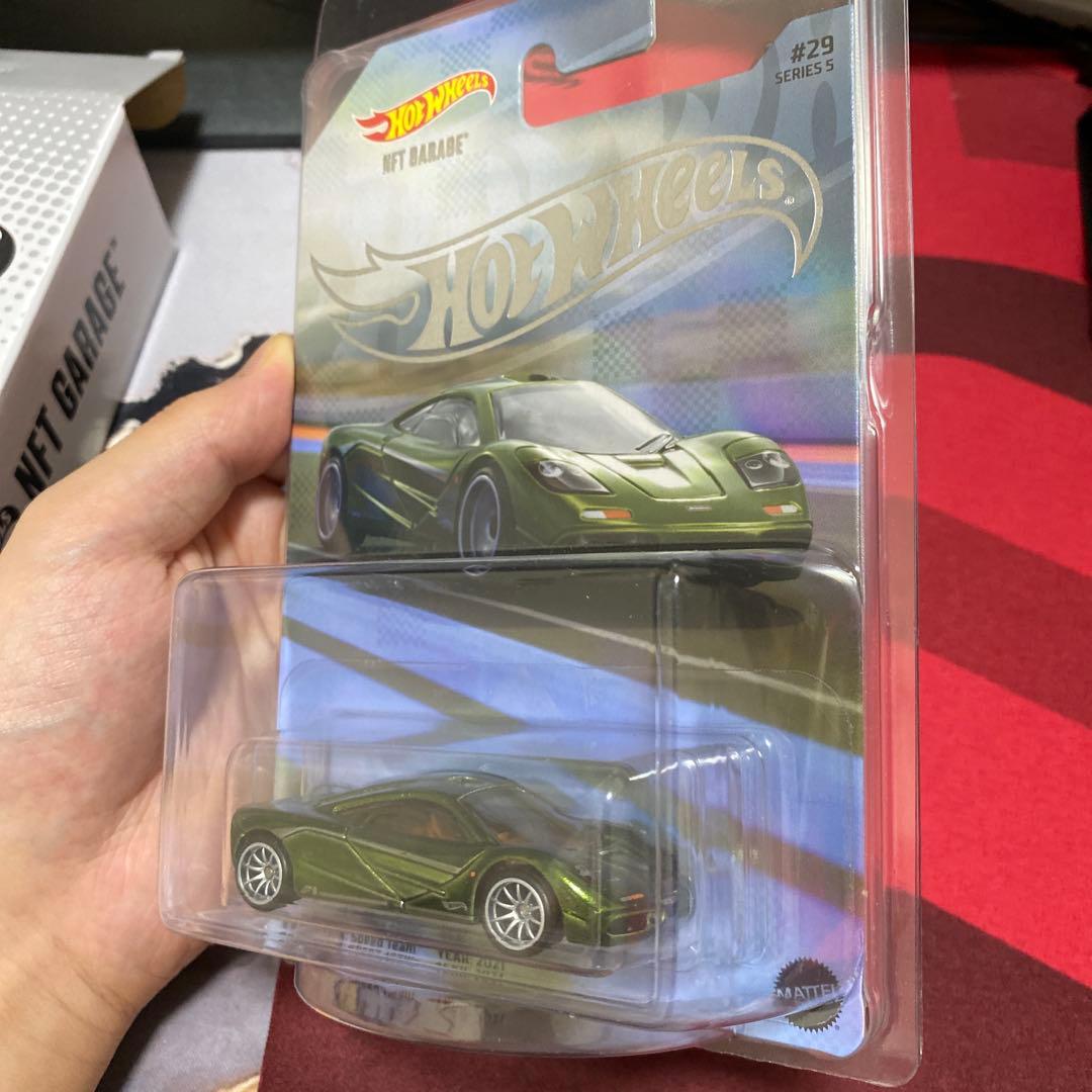 ミニカー Hot wheels NFT McLaren F1