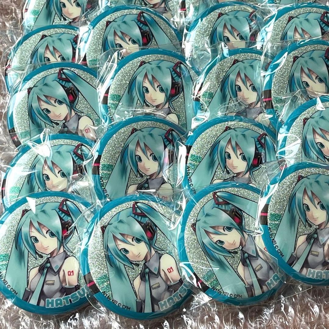 ★早い者勝ち！　送料込み　新品未使用　初音ミク　キラキラ缶バッジ　30個セット