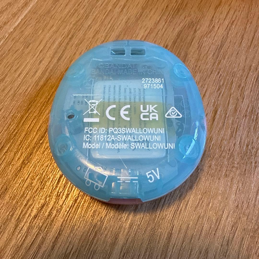 たまごっちユニ•ガイドブック付き