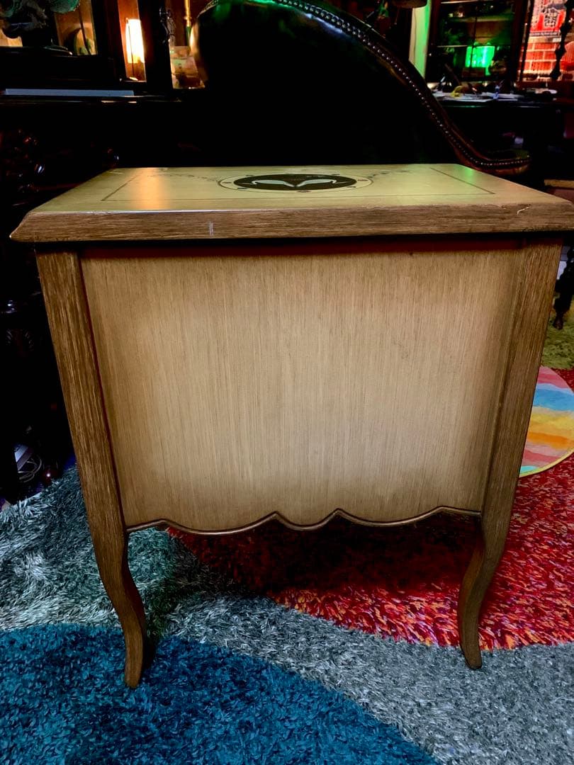 アンティーク　キャビネット　トールペイント　チェスト