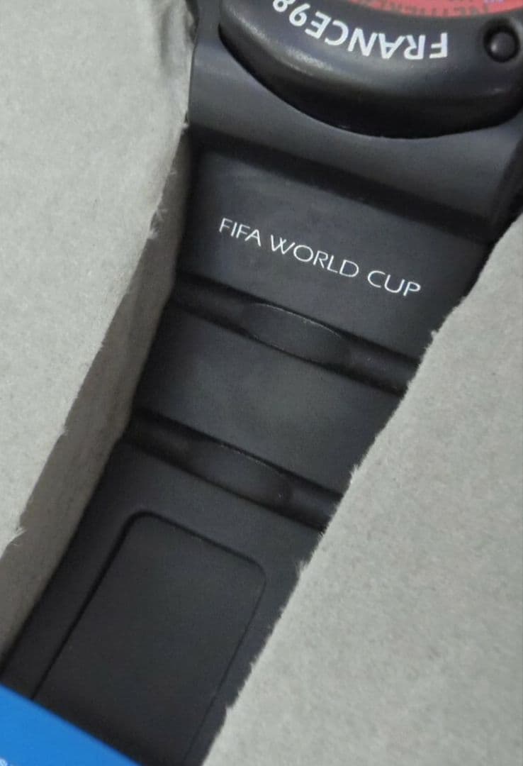 FIFA W杯 フランス1998 (限定品)オフィシャル腕時計セット（32本）