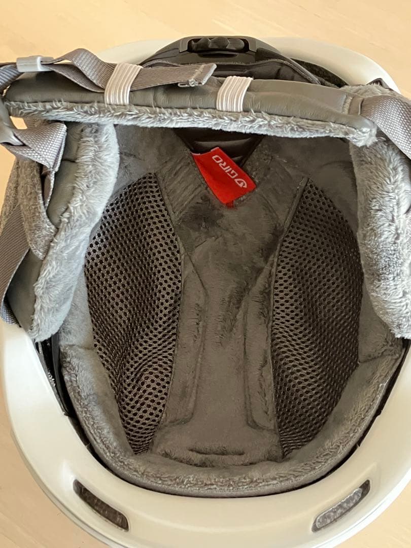 ジロ スキーヘルメットAVERA AF アジアンフィット 白 レディースS