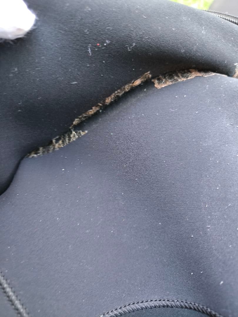 DOVE SURFIN WETSUITS　ドライスーツ