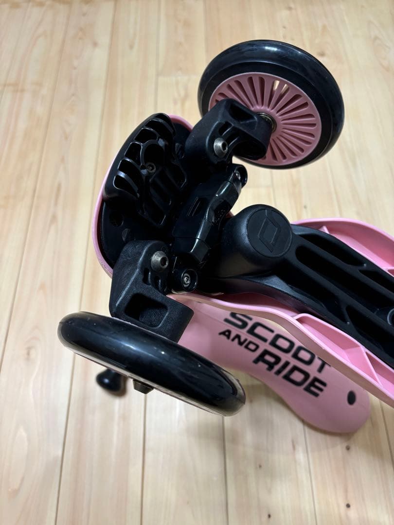 SCOOT AND RIDE ピンク　室内使用のみ