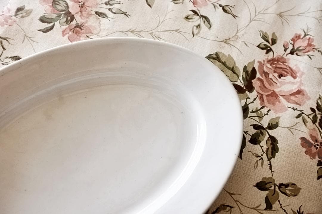 19世紀 フランス 36c 白の集約と重厚なオーバルプレートa アンティーク