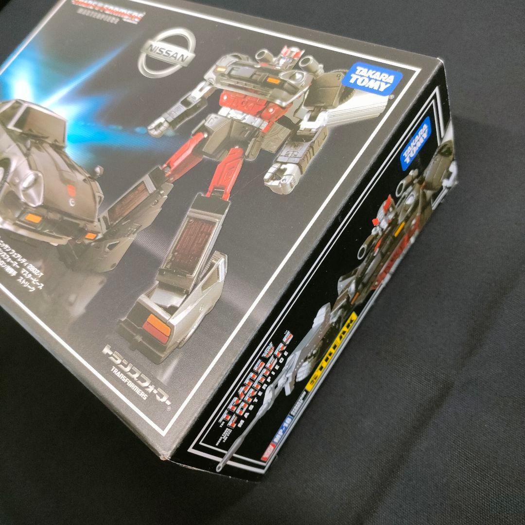 新品　トランスフォーマー　ストリーク　マスターピース　変形ロボット　フェアレディ