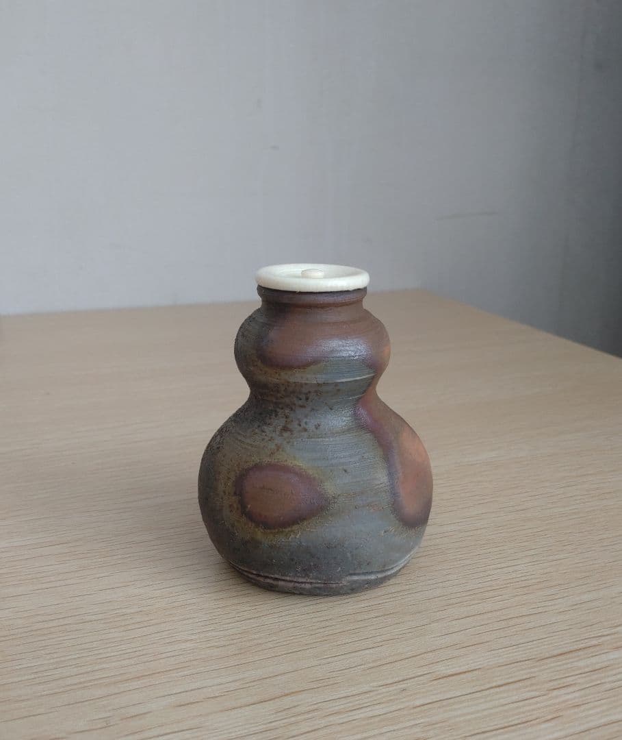 【秀逸品】窯変の美　肩衝茶入　牙蓋　大海茶入　焼き締め　灰被り　徳利