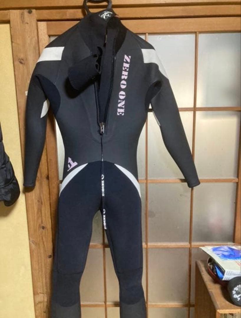 ZERO ONE セミドライスーツ 5mm