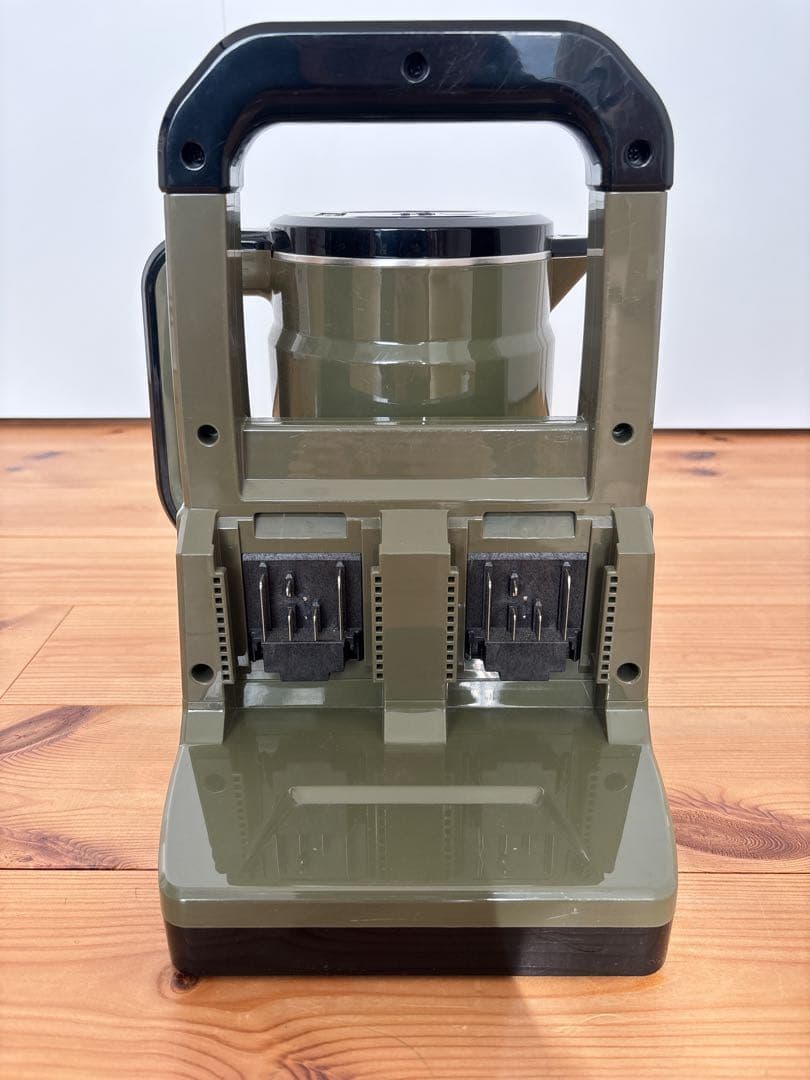 未使用品(展示品)マキタ 充電ケトル KT001GZO オリーブ色 makita