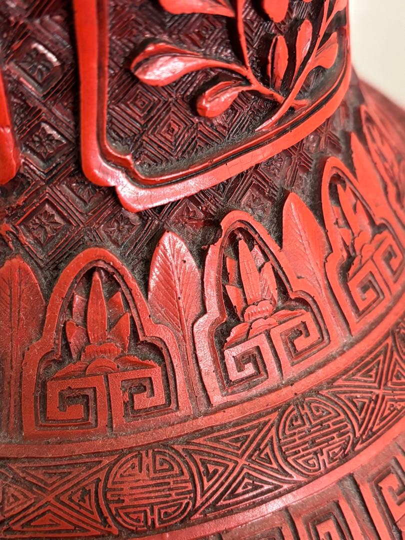 中国 美術 骨董 堆朱 壺 赤壺 工芸品 民芸品 彫刻 花柄 花瓶 花器 置物