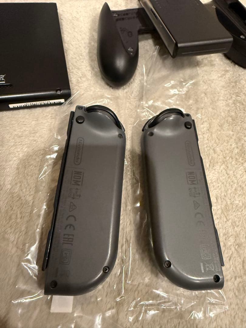 Nintendo Switch 本体　ニンテンドースイッチ　グレー