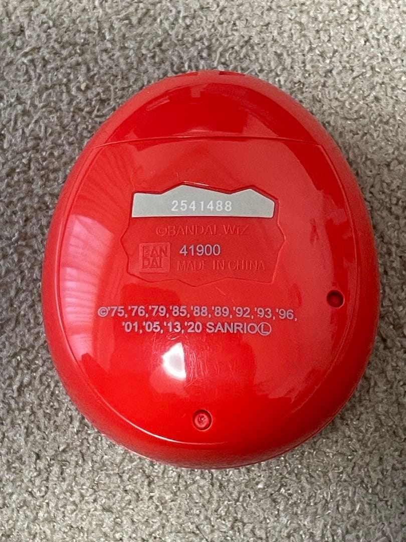 たまごっちみーつ　サンリオver. 赤色