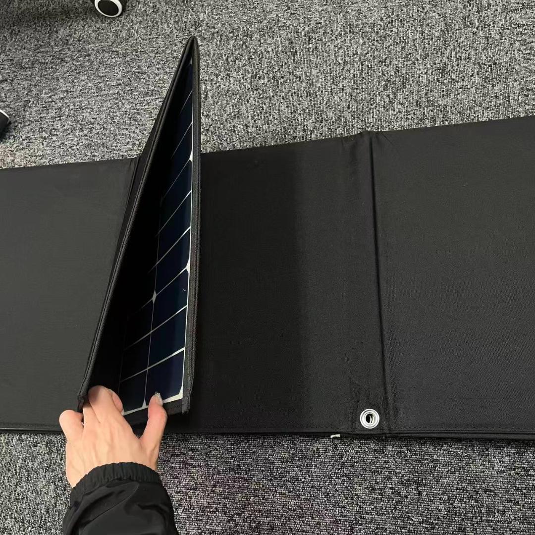 200W 折り畳みソーラーパネル MC4 IP67 防水 格安