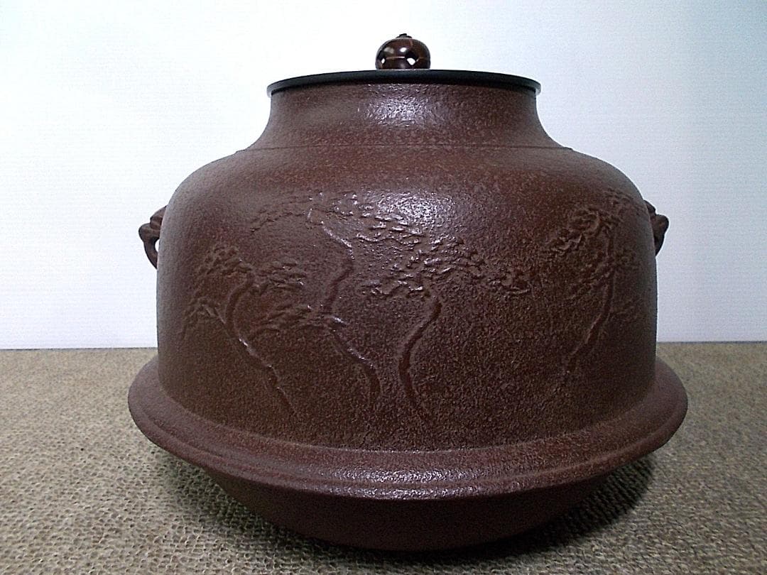 未使用 茶道具 釜師:佐藤浄清 浜松地紋 茶釜 釜環 共箱 黄色布 作歴書