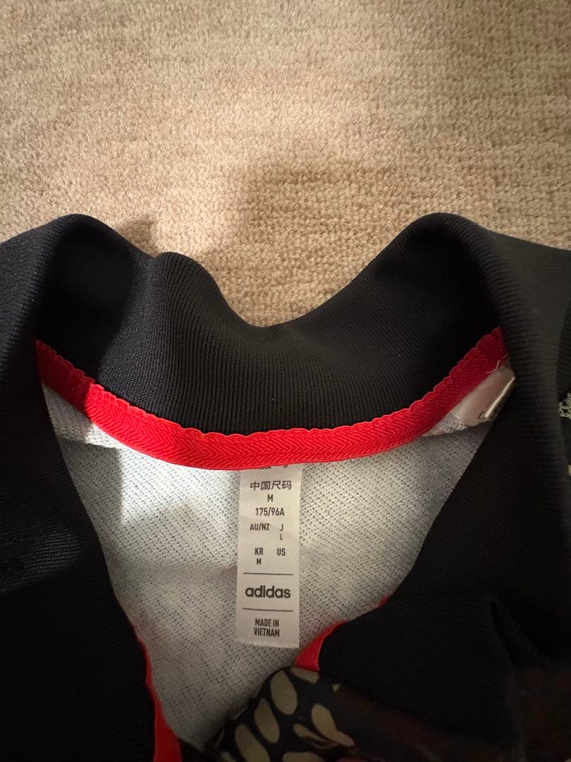 アーセナル　トレーニングトップ　マハリシ