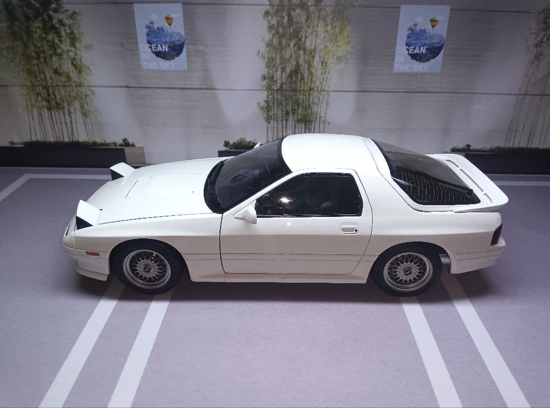 WHELART製 1/18 マツダ サバンナ RX-7 FC3 1990