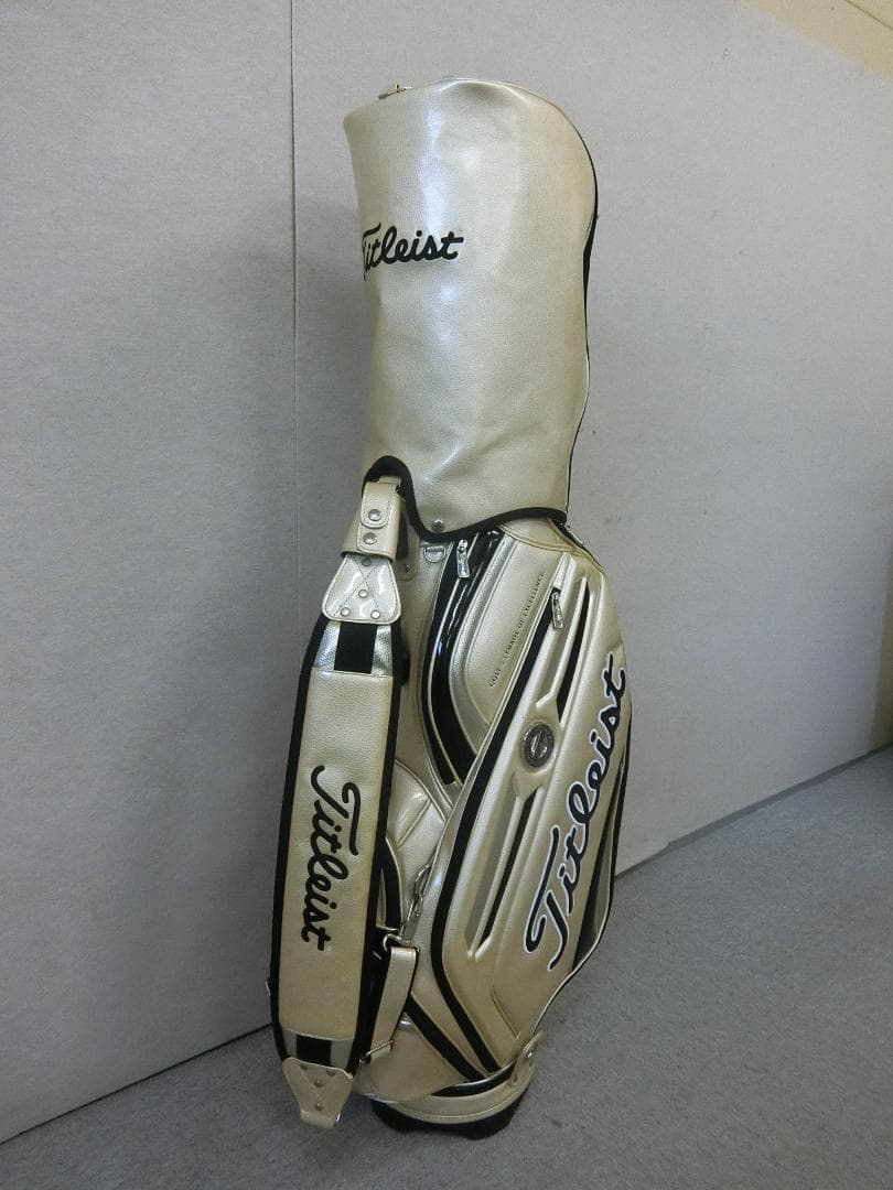 b470 ★限定品★ タイトリスト エナメルゴールド 3点式キャディバッグ