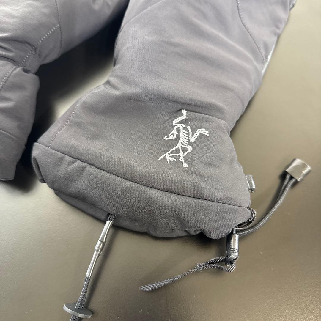 アークテリクス フィションSVミトン 黒 Mサイズ