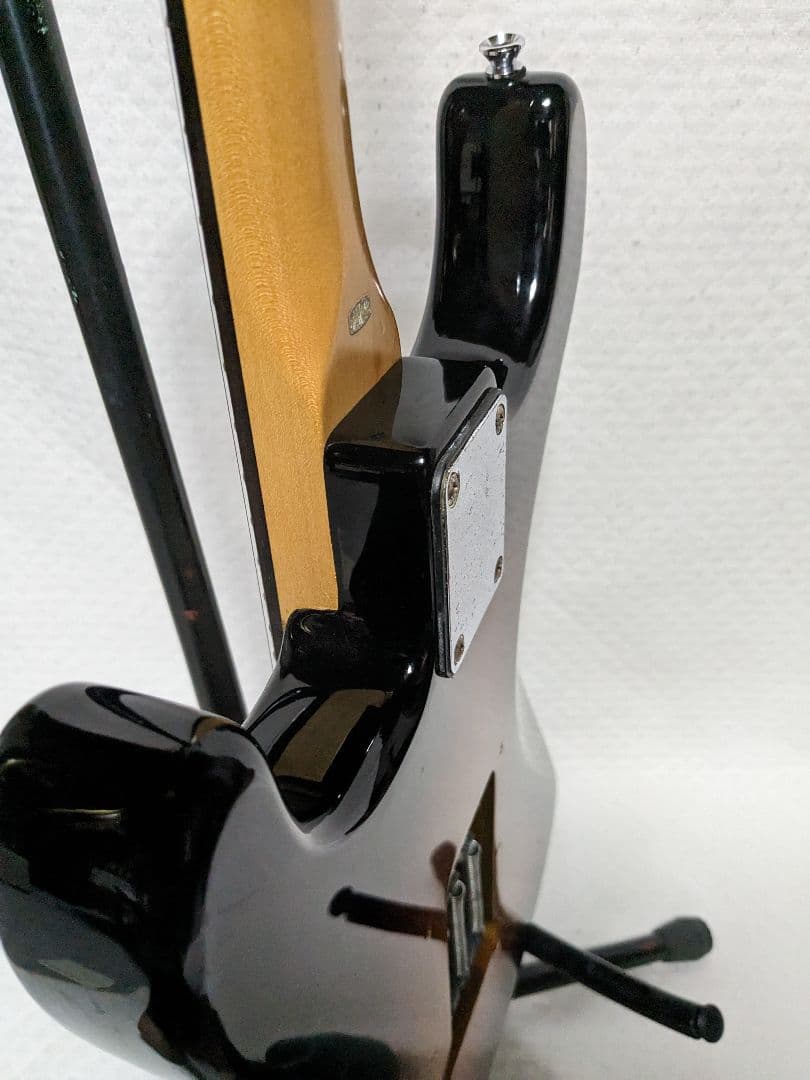 バッカス　ストラトキャスター　エレキギター　サンバースト　美品