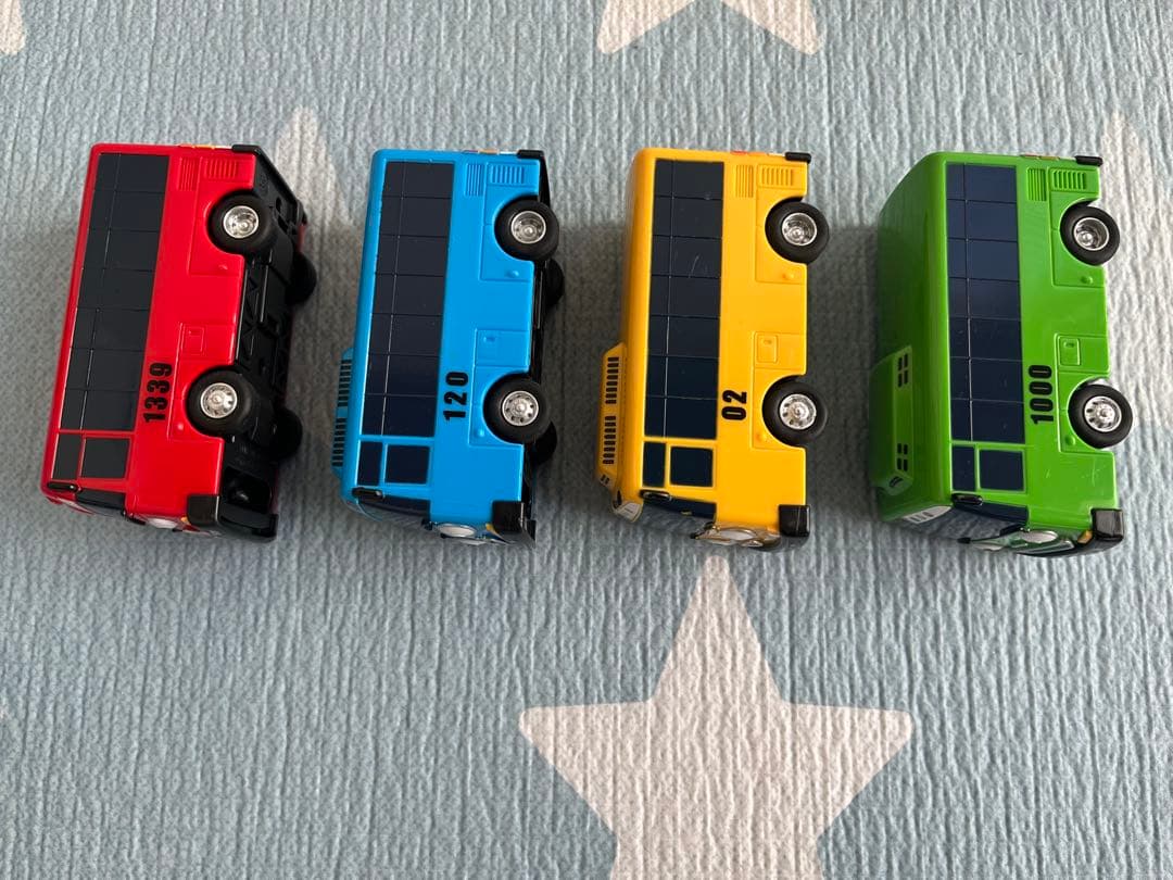 ちびっこバス　タヨ　仲間達　アリス　パット　ハート　スピーディー　ポコ　クリス