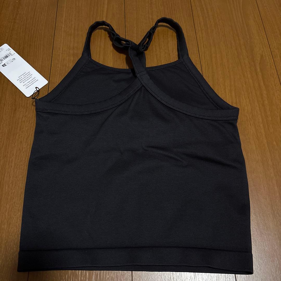 【タグ付き新品】Alo Yoga シームレスリブブラタンク Mサイズ ブラック