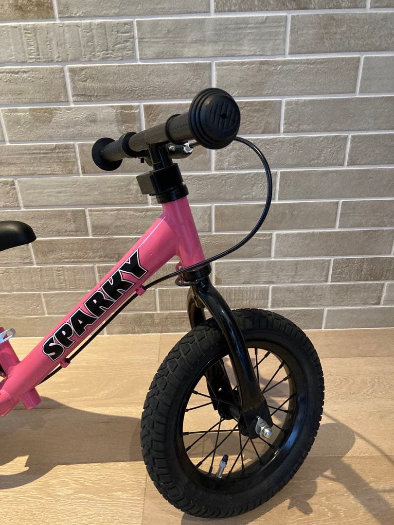 SPARKY スパーキー　キックバイク　ピンク　ブレーキ　スタンド付