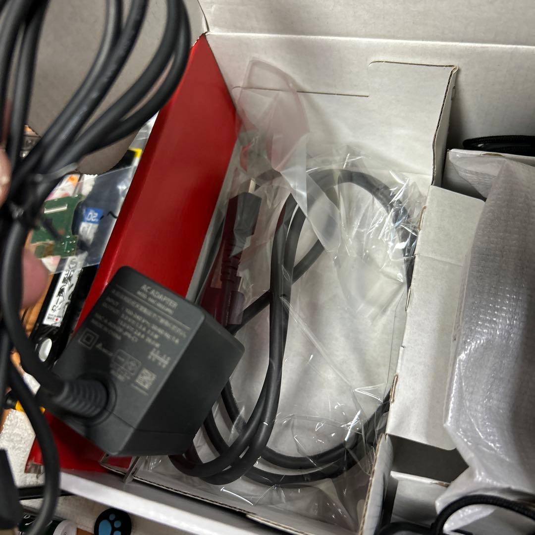 美品　スマブラ バッテリー強化版　Switch ソフト付き