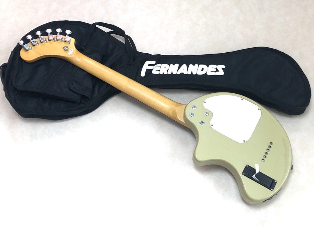 【超美品】ZO-3 グレー アンプ内蔵ミニギター 専用ケース付 ぞーさん