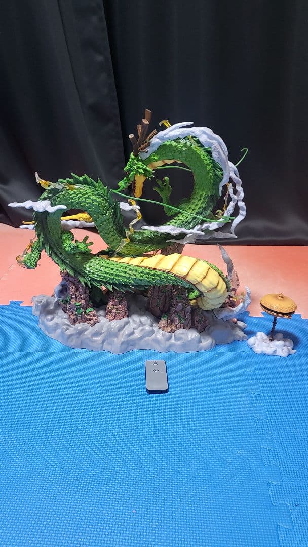 ドラゴンボール　神龍　シェンロン　神竜　筋斗雲乗り少年悟空　　フィギュア