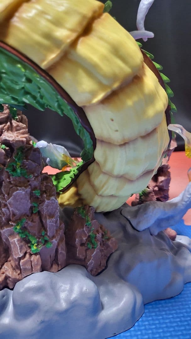 ドラゴンボール　神龍　シェンロン　神竜　筋斗雲乗り少年悟空　　フィギュア