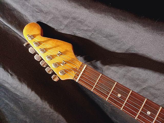 ギター SurfGreen Relic LaquerFinishStratocaster