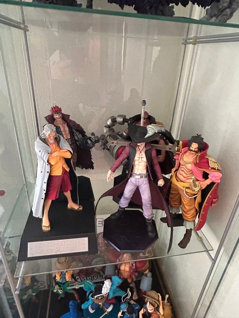 ワンピースフィギュアセット　POP 1 番くじまとめ売りデトルフも追加出来ます❗️