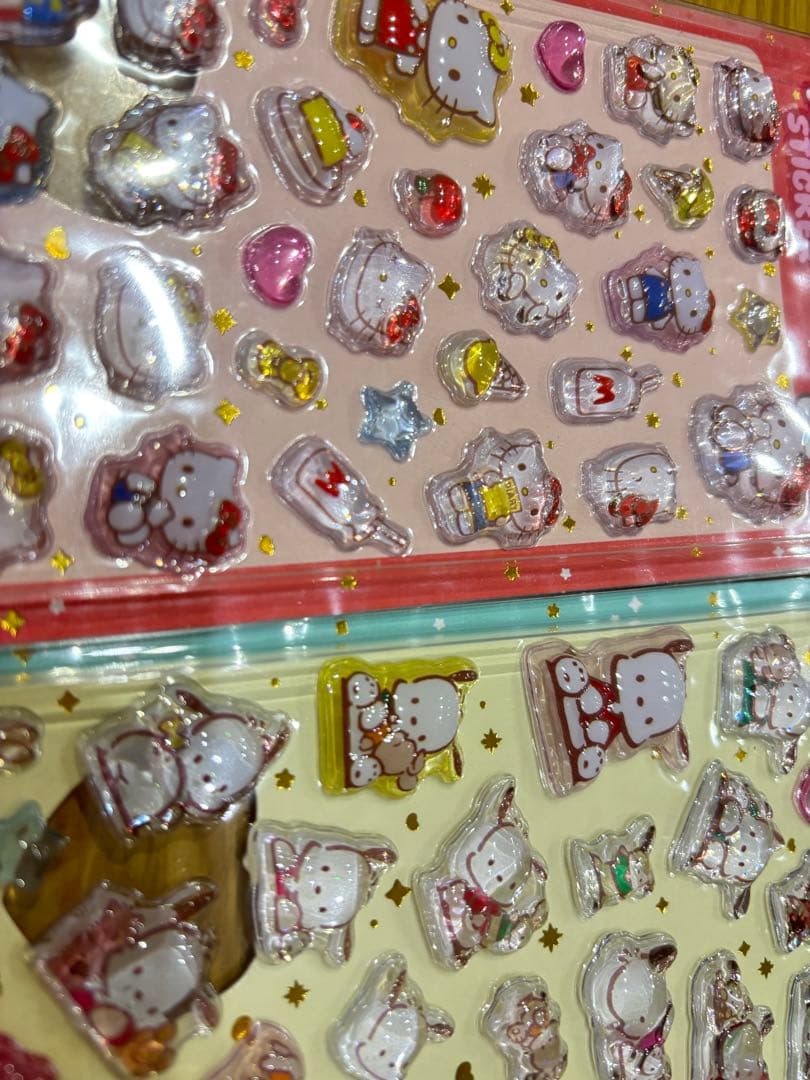 【正規品】サンリオ　うるちゅる　シール15枚セット