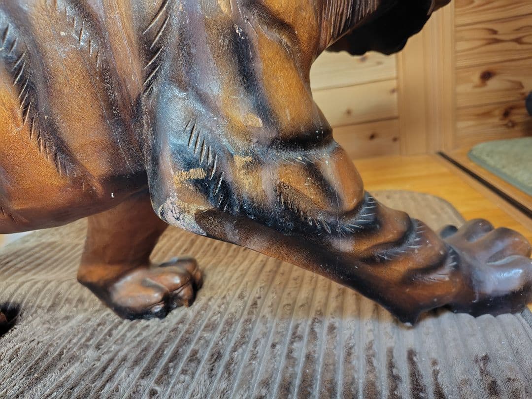 ヨッシー　虎　木彫り　約1m