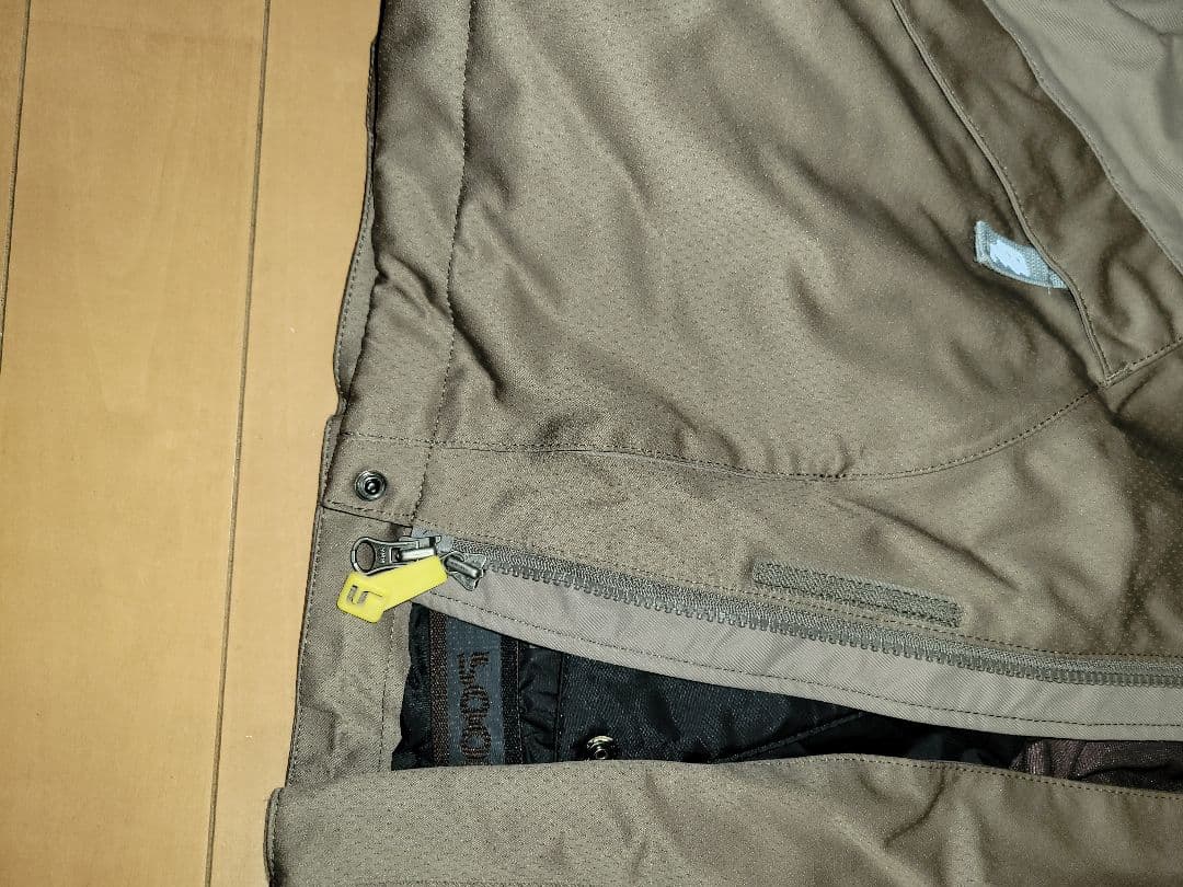 デザイン、最終値下げ素材最高級スノーボードウェア まずはみてください、お勧めです