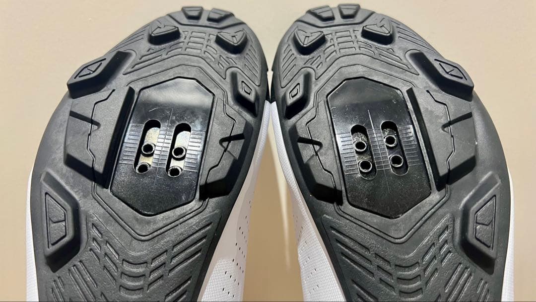 シマノ　サイクルシューズ　XC3 未使用 29.2