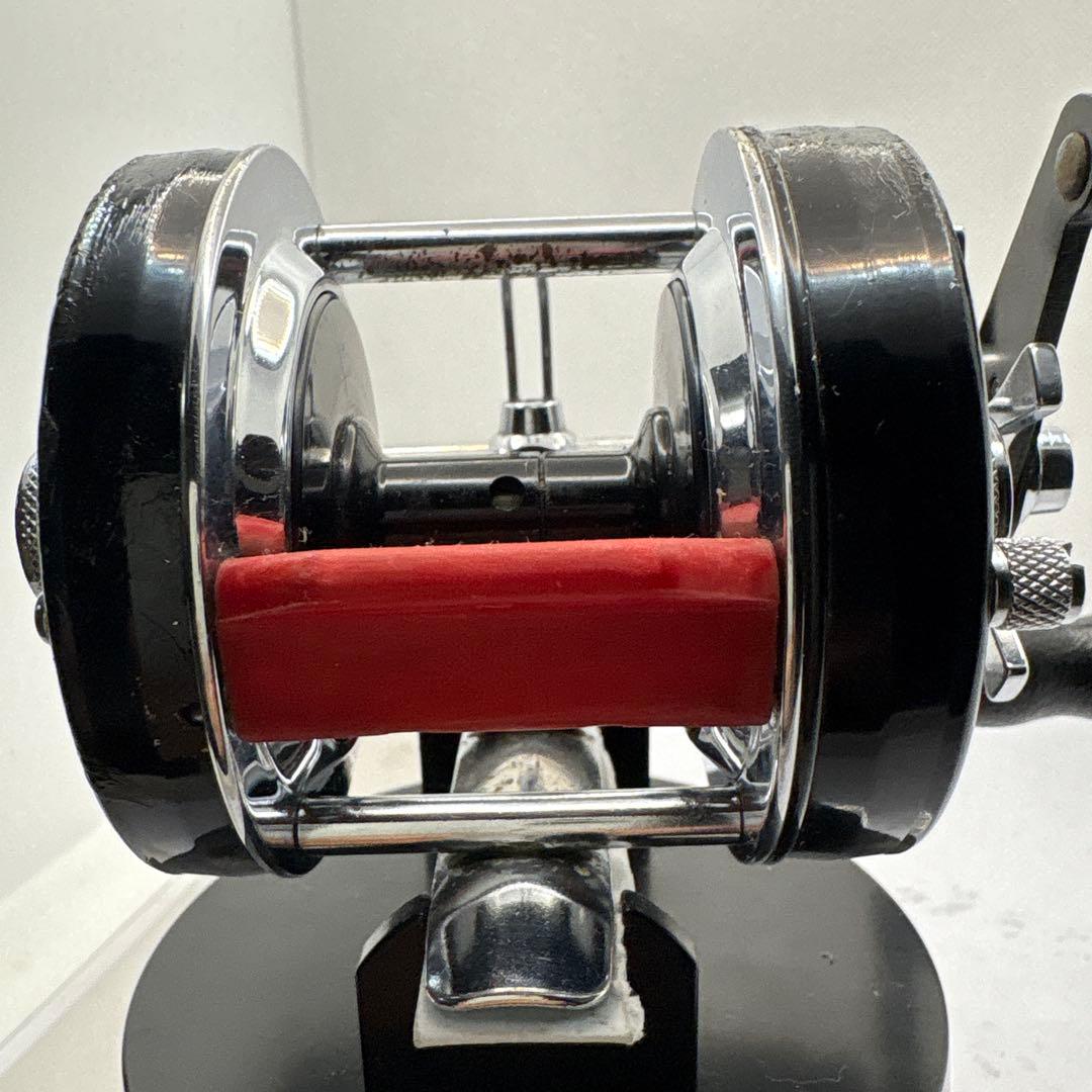 ニ*ク様 ABU Ambassadeur 5600C ベイトリール