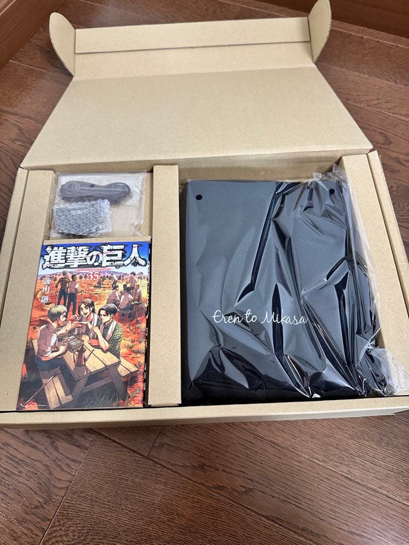 進撃の巨人 画集 FLY