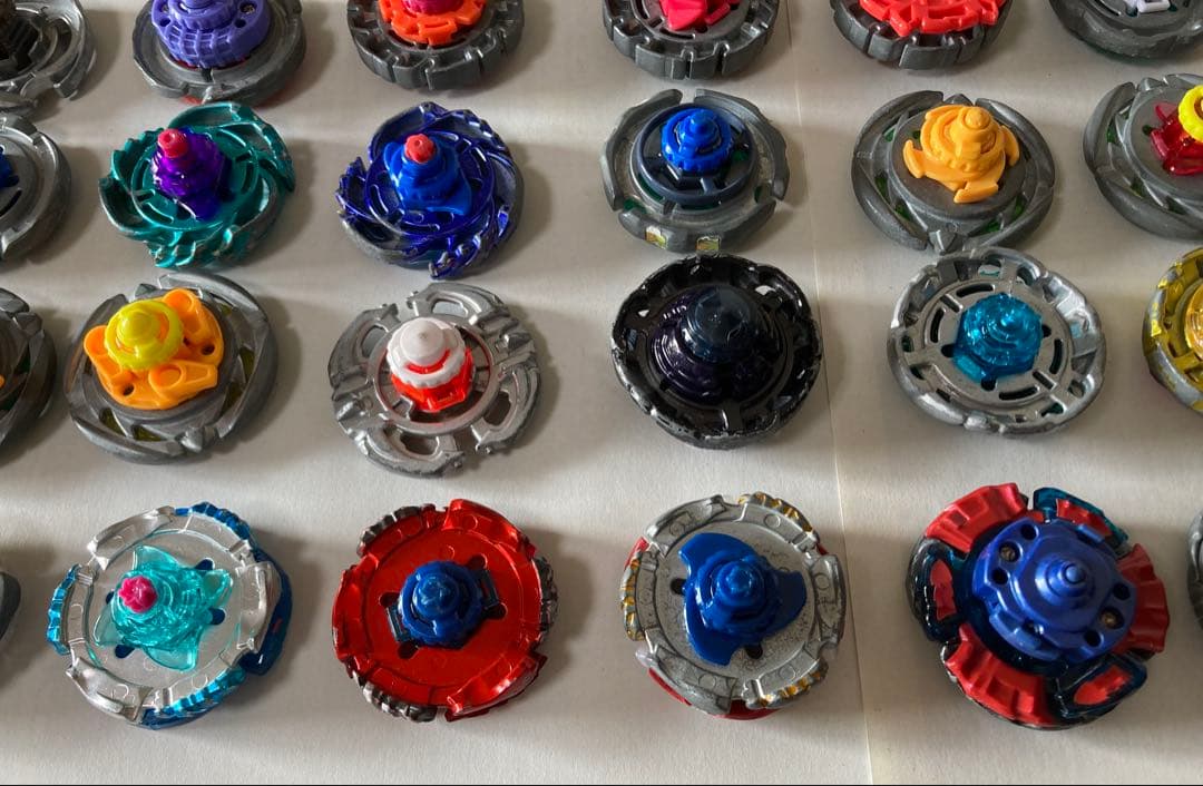 メタルファイトベイブレード　約50個、ランチャー、付属品　まとめ売り