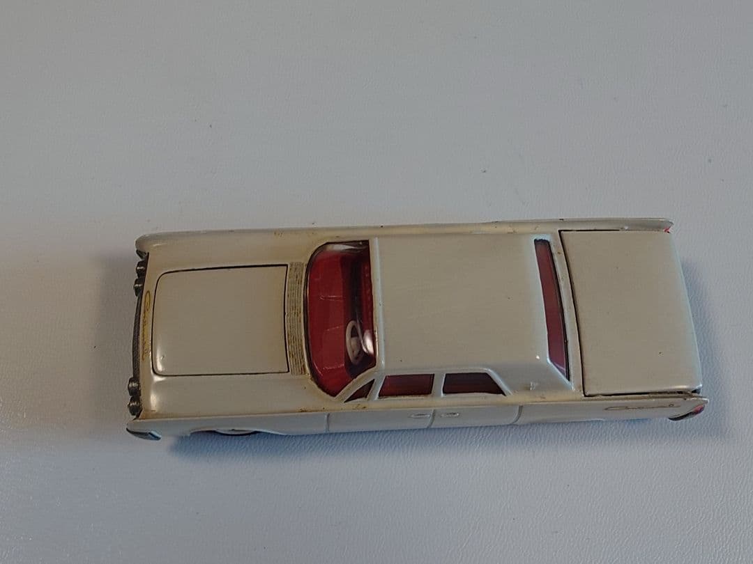TEKNO NO.829 LINCOLN CONTINENTAL （白）