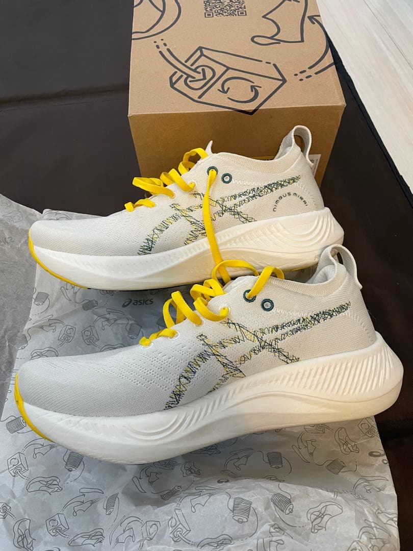 アシックス　ニンバスミライ 27.0cm