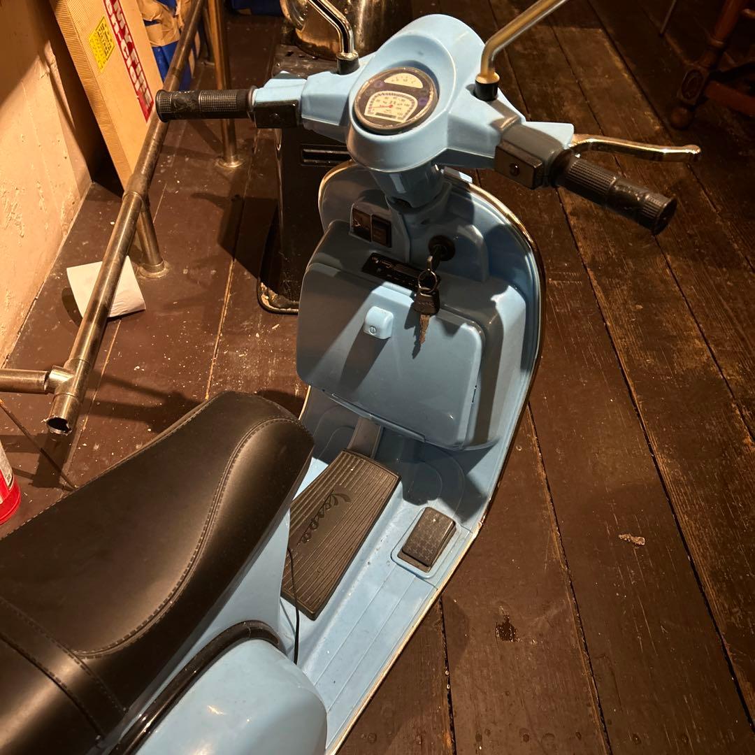 ベスパ　電動バイク　子供用　玩具　旧車　イタリア　お洒落