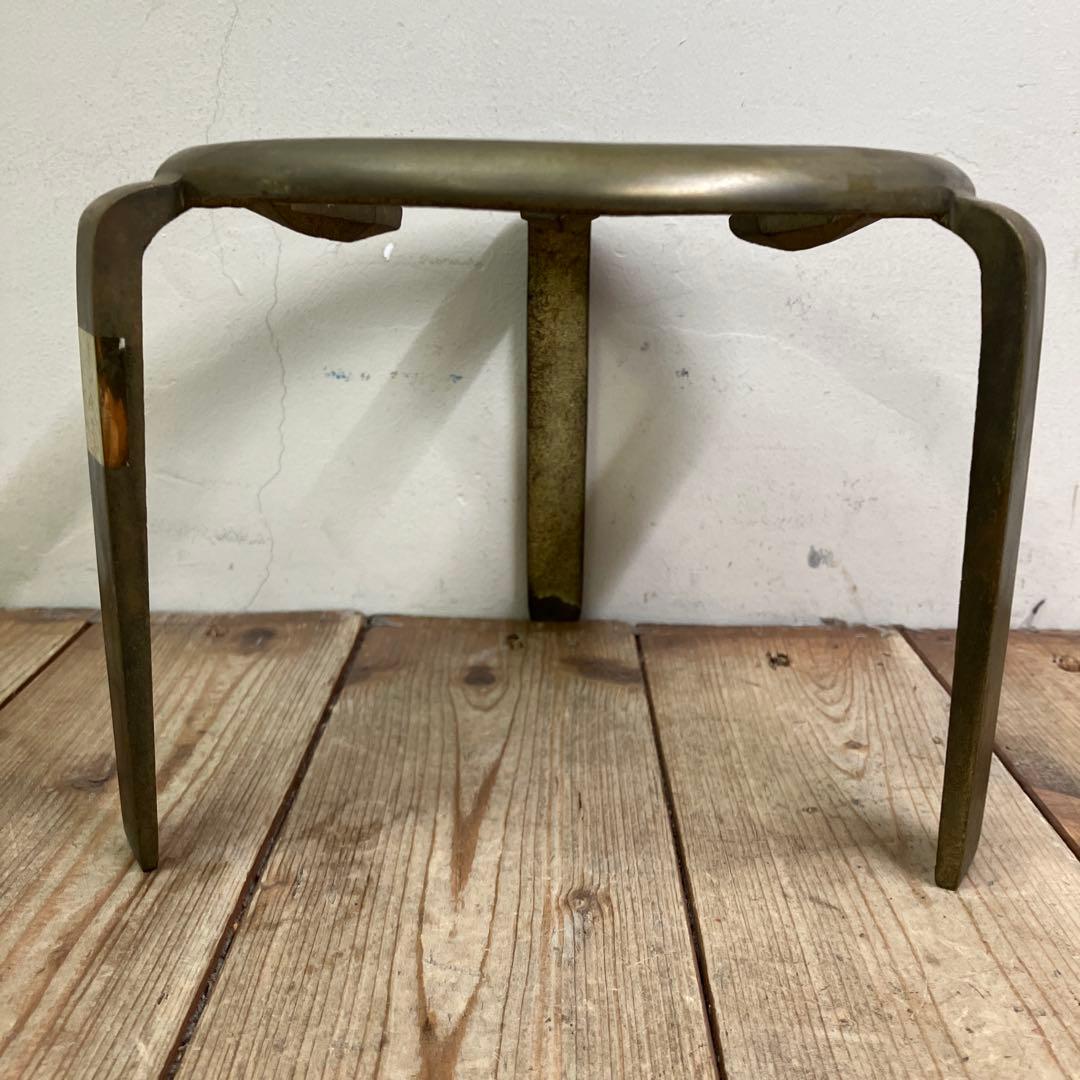 A-5 五徳 真鍮 鋳物 三本脚 火鉢 囲炉裏 茶道具 香道具 炭道具 古道具