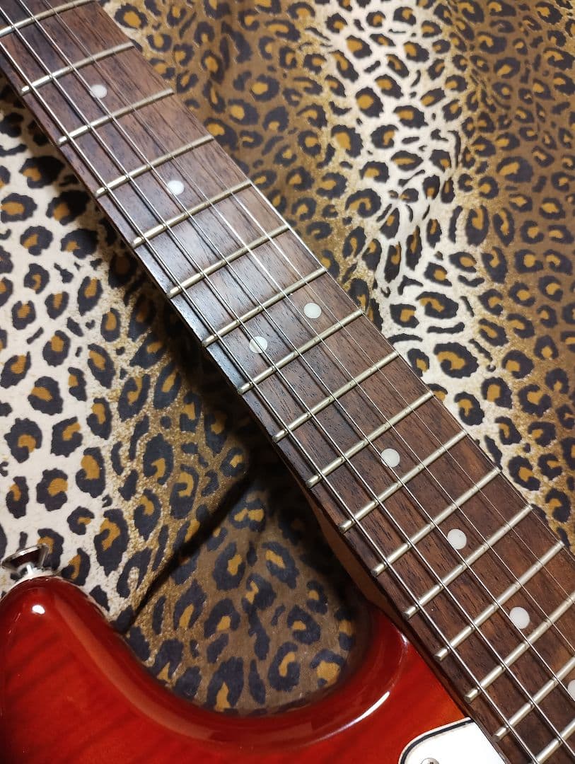 Squier by Fenderカスタムストラト/虎目ボディ＆ラージヘッド/美品