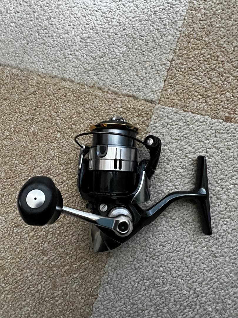 リール SHIMANO 12Vanquish C2000HGS