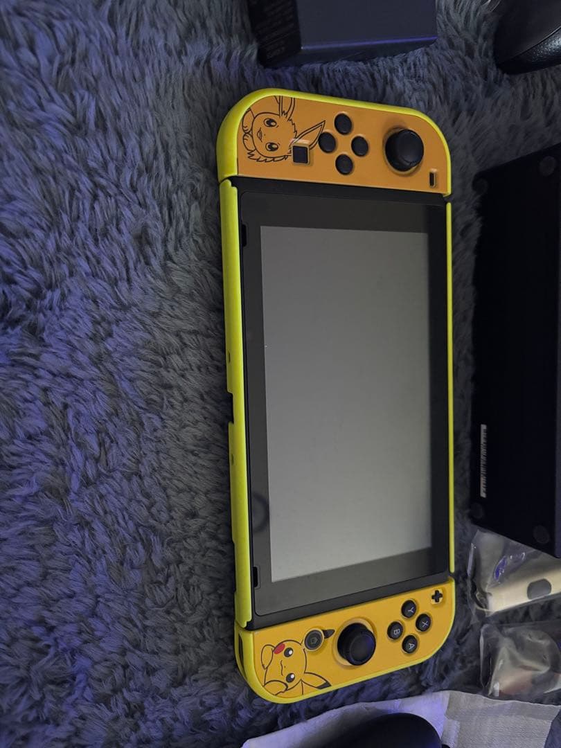 ⭐️Nintendo Switch 本体　Let's Go! ピカチュウセット⭐️