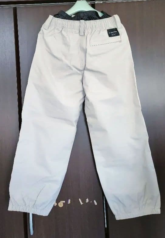 半額以下、ダブルエーaahardwearスノーボードパンツ新品未使用Sサイズ