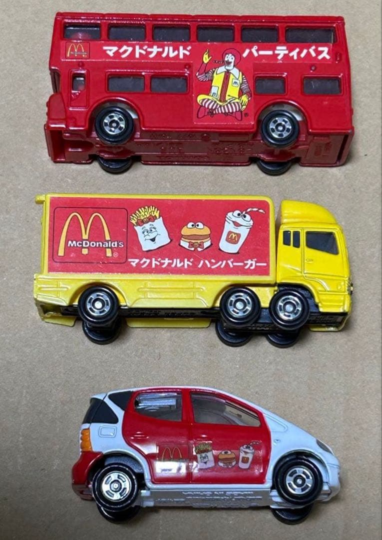 箱あり トミカタウン マクドナルド ドライブスルー トミカ3台付